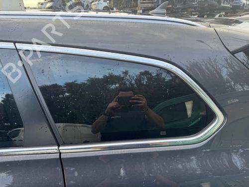 rear-left-quarter-glass-opel-astra-j-sports-tourer-p10-2010-2011-2012-2013-2014-2015-40077961 main image