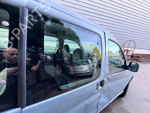 Used Rear right door window Rear right door window CITROËN BERLINGO / BERLINGO FIRST MPV (MF_, GJK_, GFK_) 2.0 HDI 90 (MFRHY) (90 hp) 40199712 40199712