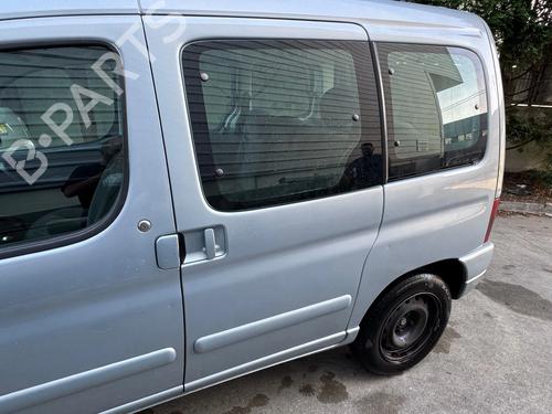 Used Left slide door Left slide door CITROËN BERLINGO / BERLINGO FIRST MPV (MF_, GJK_, GFK_) 2.0 HDI 90 (MFRHY) (90 hp) 40199706 40199706