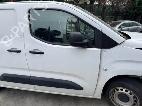 right-front-door-citroen-berlingo-box-bodympv-k9-2018-39982797 main image