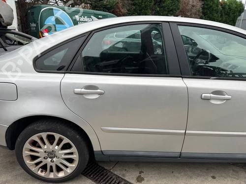 Used Right rear door Right rear door VOLVO S40 II (544) 2.0 CDI (133 hp) 40280759 40280759