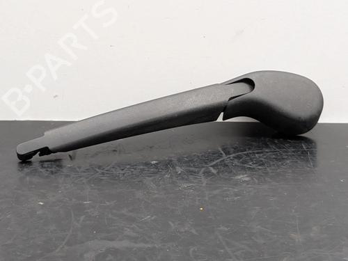 Used Rear windshield wiper arm Rear windshield wiper arm FORD FOCUS III 1.0 EcoBoost (100 hp) 40496768 40496768
