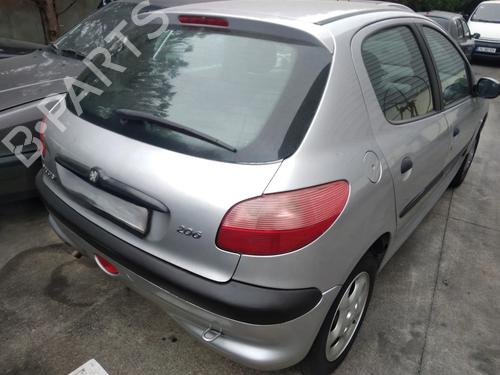 Caixa de fusíveis PEUGEOT 206 Hatchback (2A/C) 1.1 i | BP28181033E1 