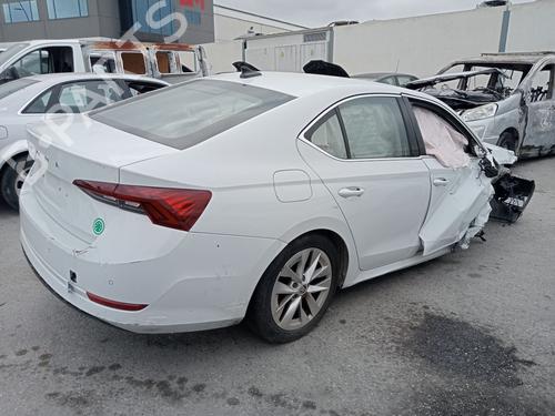 Warning switch SKODA OCTAVIA IV (NX3, NN3, PV3) 2.0 TDi | BP36886625I22  - Image 6