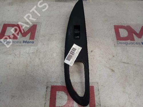 Used Right front window switch NISSAN PRIMERA Hatchback (P12) [2002-2025]  16837903