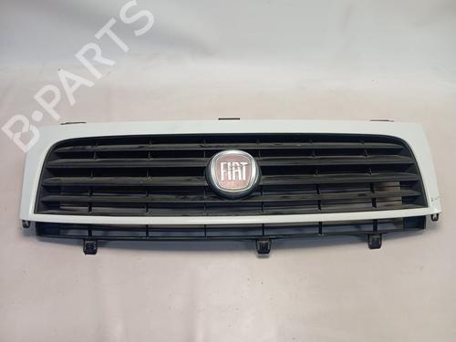 Used Grille FIAT SCUDO Bus (270_, 272_) 2.0 D Multijet (120 hp) 30914377