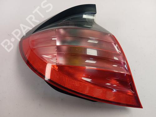 Used Left taillight MERCEDES-BENZ C-CLASS Coupe (CL203) C 180 Kompressor (203.746) (143 hp) 28817572