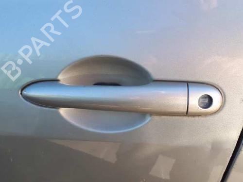 Used Front left exterior door handle RENAULT MEGANE II (BM0/1_, CM0/1_) [2001-2012]  17905426