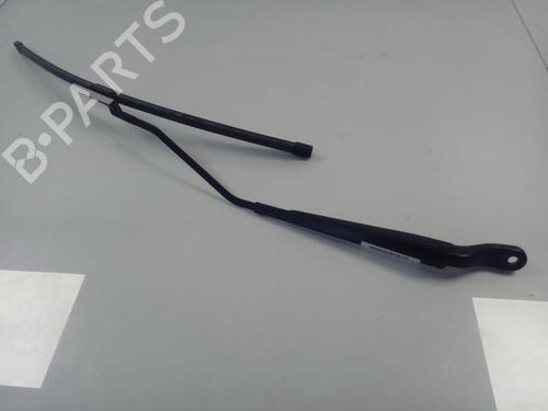 Used Front windshield wiper arm RENAULT CAPTUR II (HF_) [2020-2025]  17812811