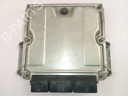 Used Engine control unit (ECU) Engine control unit (ECU) RENAULT MEGANE I Coach (DA0/1_) 1.9 dCi (DA05, DA1F) (102 hp) 12646217 12646217