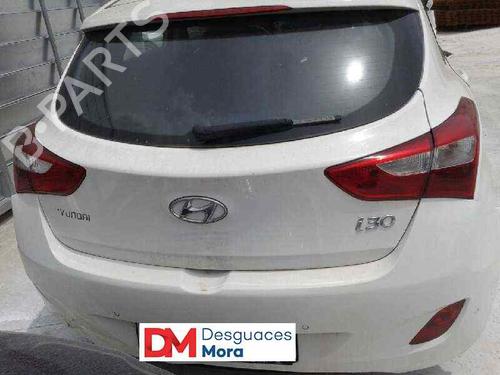 Armrest / Center console HYUNDAI i30 (GD)  | BP12640545I20 