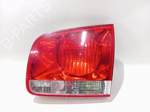 Piloto derecho del maletero VW TOUAREG (7LA, 7L6, 7L7) [2002-2013]  28950625