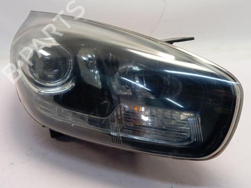 right-headlight-kia-carens-iv-2013-35953181 main image