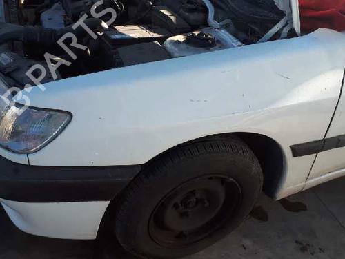 Used Left front fenders PEUGEOT 306 (7B, N3, N5) 1.6 SR (89 hp) 12840389