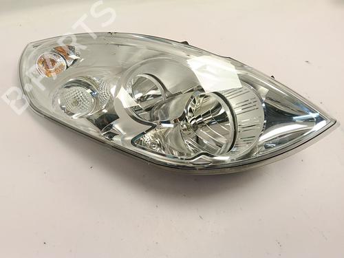 Used Right headlight RENAULT MASTER III Van (FV) [2010-2026]  32340353