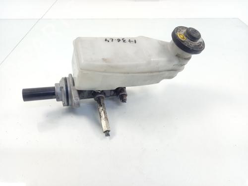 Used Brake master cylinder TOYOTA HILUX VIII Pickup (_N1_) 2.4 D (GUN112_, GUN122_, GUN135_, GUN120_, GUN135R,... (150 hp) 18107810