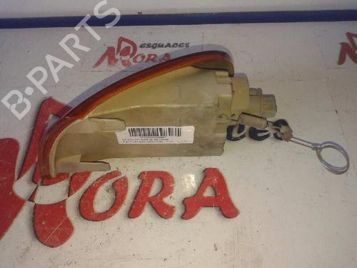 Używane Kierunkowskaz przedni prawy FIAT PUNTO (176_) 1.4 GT Turbo (176AS_) (131 hp) 16882153