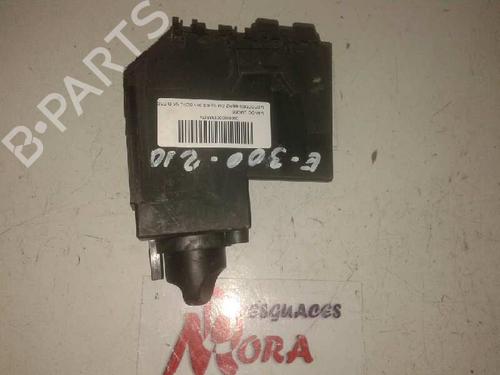 Headlight switch MERCEDES-BENZ E-CLASS (W210) E 300 Turbo-D (210.025) | BP17917416I24 