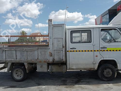 NISSAN TRADE Platform/Chassis [1986-1994] 2596907