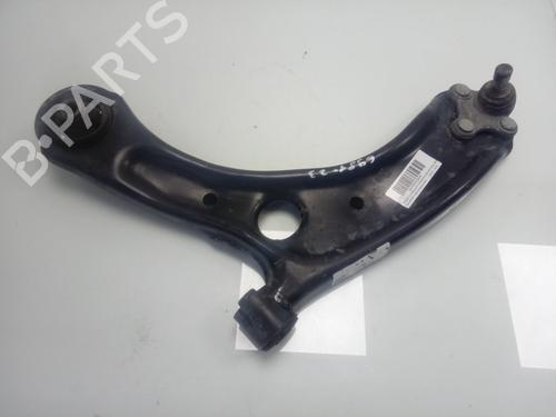 Used Right front suspension arm KIA SPORTAGE IV (QL, QLE) [2015-2022]  17318048