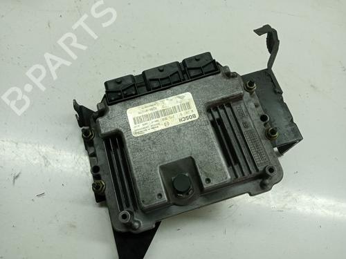 Used Engine control unit (ECU) RENAULT MEGANE II Saloon (LM0/1_) 1.9 dCi (LM0G, LM1G, LM2C) (120 hp) 15513297