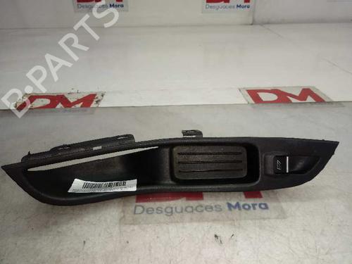 Used Right front window switch FORD FOCUS III [2010-2020]  14457100