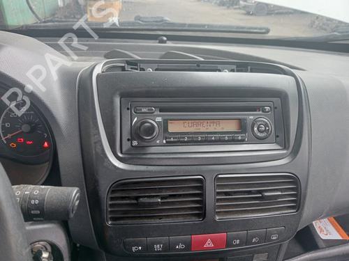 Used Radio Radio 23857619 23857619
