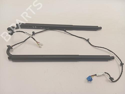Used Tailgate lift support MERCEDES-BENZ GLA (H247) GLA 180 (247.784) (136 hp) 28031232