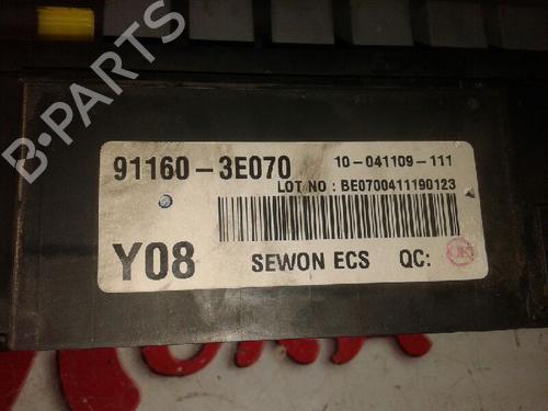 Fuse box KIA SORENTO I (JC) 2.5 CRDi 4WD | BP12677167E1 