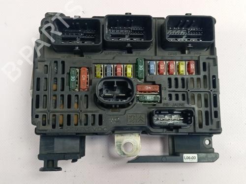 Used Fuse box Fuse box CITROËN C4 I (LC_) [2004-2014] 34235557 34235557