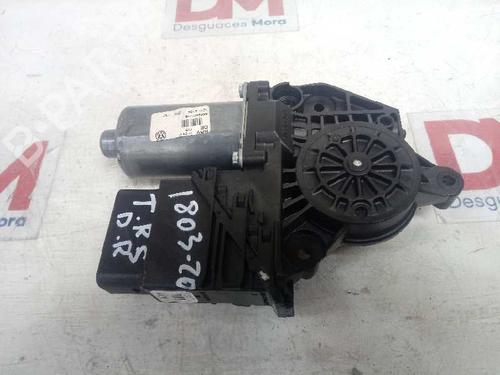 Used Right rear window motor VW GOLF VI (5K1) 1.6 TDI (105 hp) 12659673