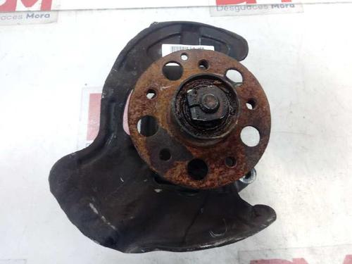 Used Left front steering knuckle MERCEDES-BENZ C-CLASS (W203) [2000-2007]  30369033
