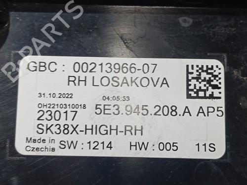 Høyre baklys SKODA OCTAVIA IV Combi (NX5, PV5) | BP30914048C35