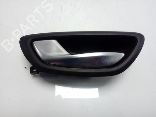 Poignée intérieure avant gauche RENAULT MEGANE IV Hatchback (B9A/M/N_) 1.5 dCi 90 (B9A1) (90 hp) 17144331