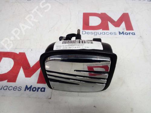 Used Tailgate handle SEAT LEON (1M1) 1.8 20V (125 hp) 30371747