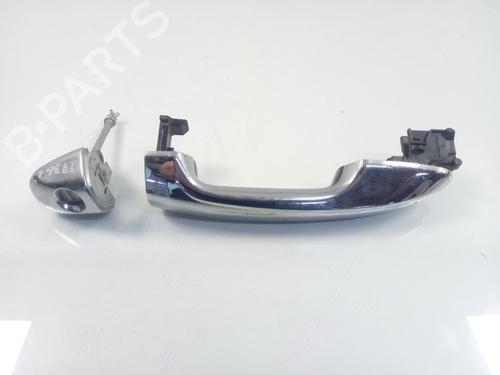 Used Front left exterior door handle TOYOTA HILUX VIII Pickup (_N1_) 2.4 D (GUN112_, GUN122_, GUN135_, GUN120_, GUN135R,... (150 hp) 18111462