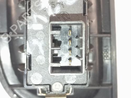Left rear window switch MASERATI QUATTROPORTE V | BP35949942I29 - Image 3