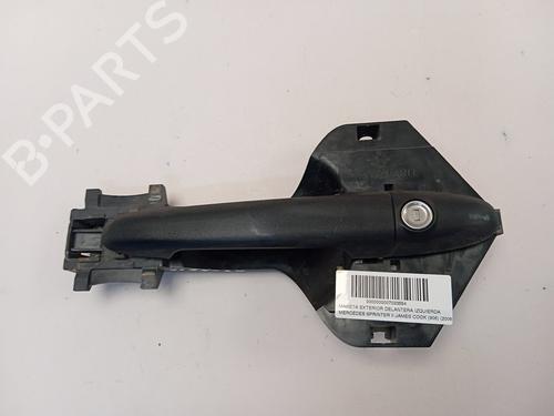 Used Front left exterior door handle MERCEDES-BENZ SPRINTER 3-t Bus (B906) [2006-2019]  21692387