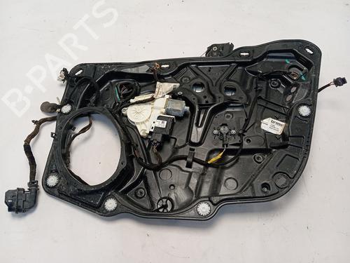 Used Front right window mechanism Front right window mechanism JEEP RENEGADE SUV (BU, B1, BV) 1.5 T4 Hybrid (131 hp) 40104032 40104032