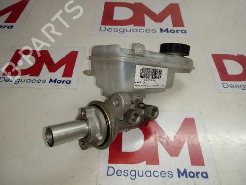 Used Brake master cylinder RENAULT KANGOO / GRAND KANGOO II (KW0/1_) [2008-2025]  12663412