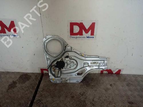 Rudehejsemekanisme venstre bagtil KIA SPORTAGE II (JE_, KM_) 2.0 CRDi 4WD (113 hp) 12656192