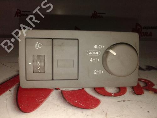 Used Headlight switch KIA SORENTO I (JC) 2.5 CRDi 4WD (140 hp) 12677164