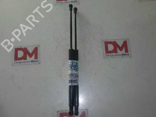 Used Tailgate lift support TOYOTA YARIS (_P13_) 1.5 Hybrid (NHP130_, NHP130) (101 hp) 16681172