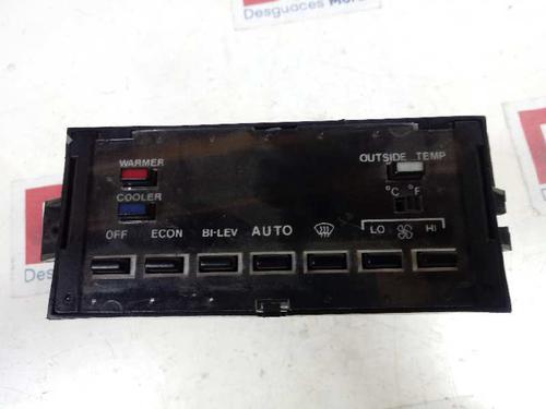 AC-Styringsenhed/Manøvreenhed AUDI 100 C2 Saloon (431, 433, 434) [1976-1984]  30370710