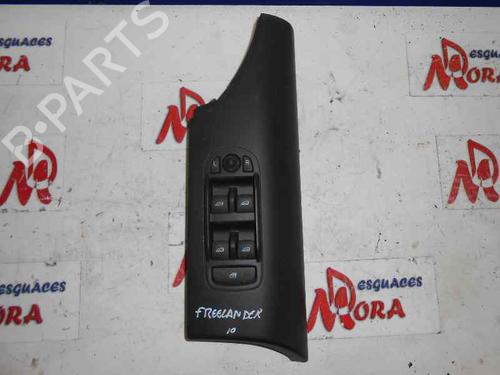 Used Left front window switch Left front window switch LAND ROVER FREELANDER 2 (L359) 2.2 TD4 4x4 (152 hp) 40102867 40102867