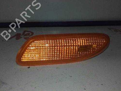 Intermitente delantero izquierdo Intermitente delantero izquierdo MERCEDES-BENZ C-CLASS (W203) C 220 CDI (203.008) (150 hp) 36114759 36114759