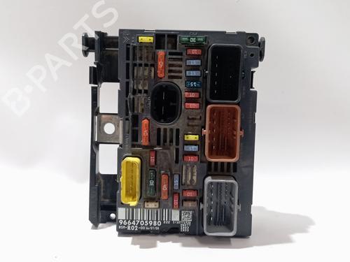 Used Fuse box Fuse box CITROËN C5 III (RD_) [2008-2017] 32361482 32361482