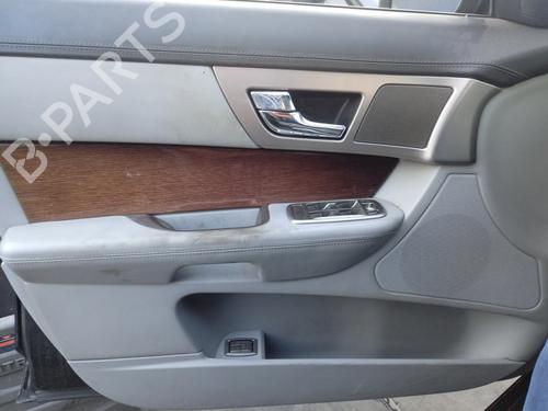 Garniture avant gauche JAGUAR XF I (X250) 2.7 D (207 hp) 12672492