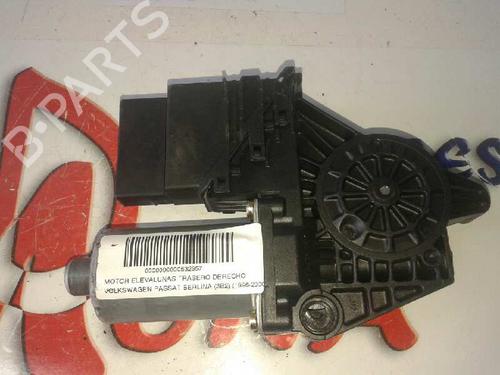 Used Right rear window motor VW PASSAT B5 (3B2) 1.9 TDI (115 hp) 30370847