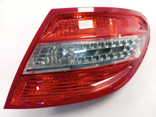 Used Right taillight Right taillight MERCEDES-BENZ C-CLASS (W204) C 220 CDI (204.008) (170 hp) 34405880 34405880